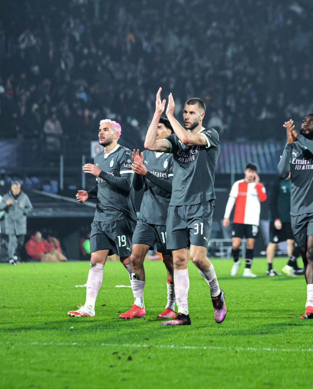 pg入口-包含清晨费耶诺德备战西甲，回应争议细节曝光，震撼外界，轮换策略成焦点的词条